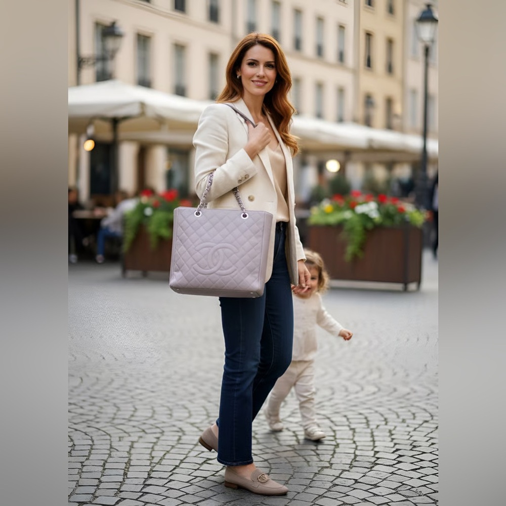51-25 Preloved Chanel Petite Shopper’s Tote in Quilted Caviar Leather